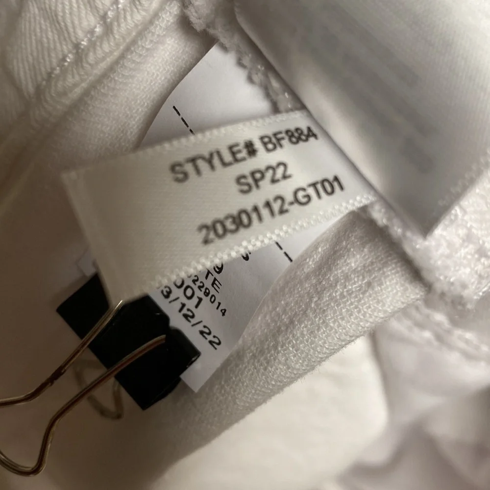 NWT J CREW Essential Straight Jean Sz 31P